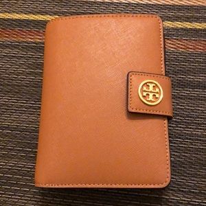 Tory Burch Robinson French Fold Wallet